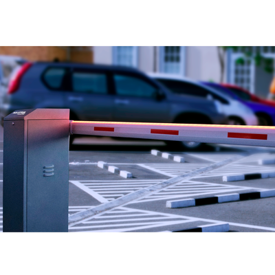 Barrera vehicular Derecha / Soporta Brazo de hasta 3M / Apertura en 1.5 s.