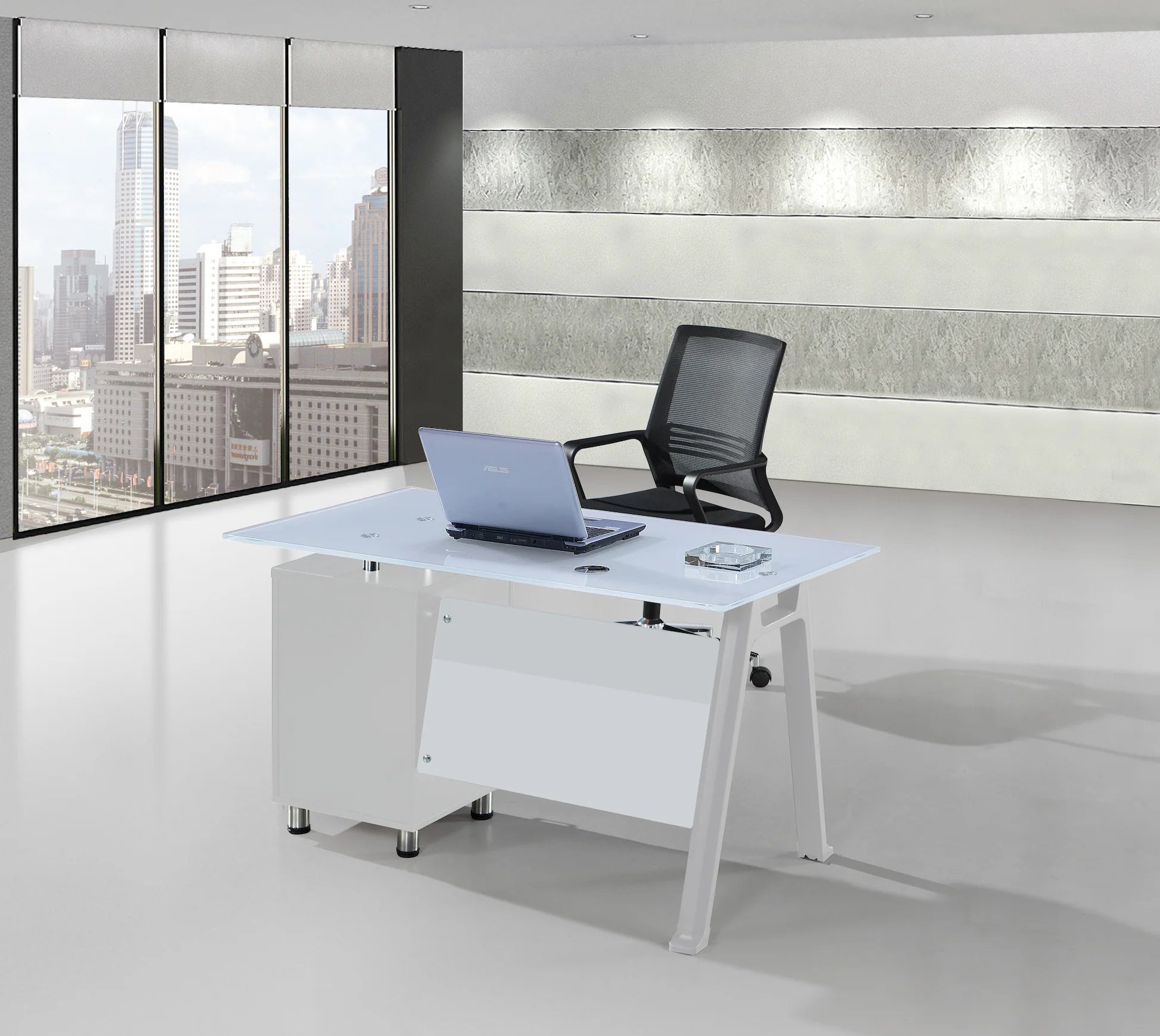 Escritorio de Oficina SIT con 3 Cajones con Cerradura, Panel de Vidrio Color Blanco y Metálico.