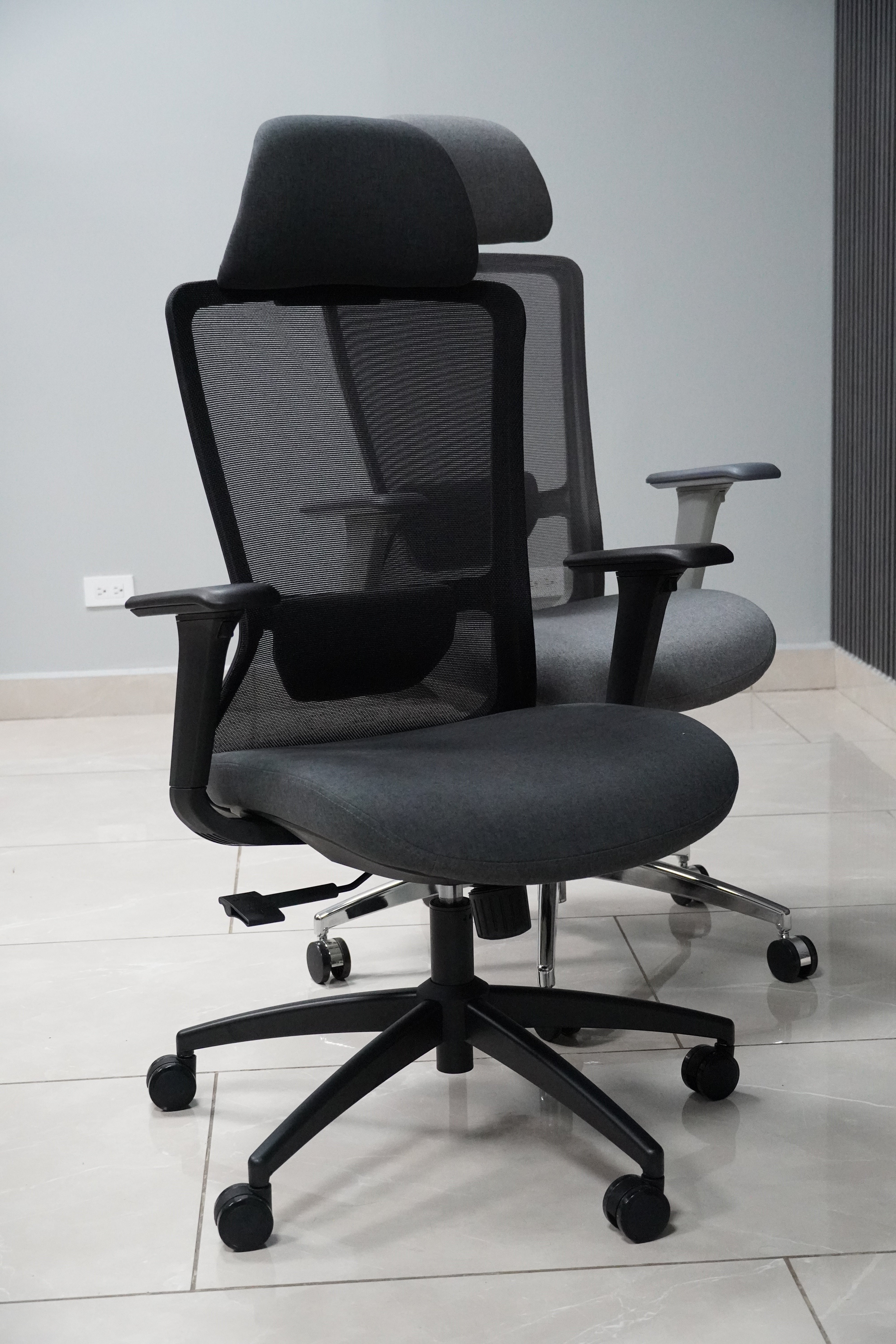 Silla SIT ejecutiva de oficina 300 lb, en color negro o gris nylon, poliéster, transpirable, tela  | SIT-8322H-BK | SIT-8322H-GR