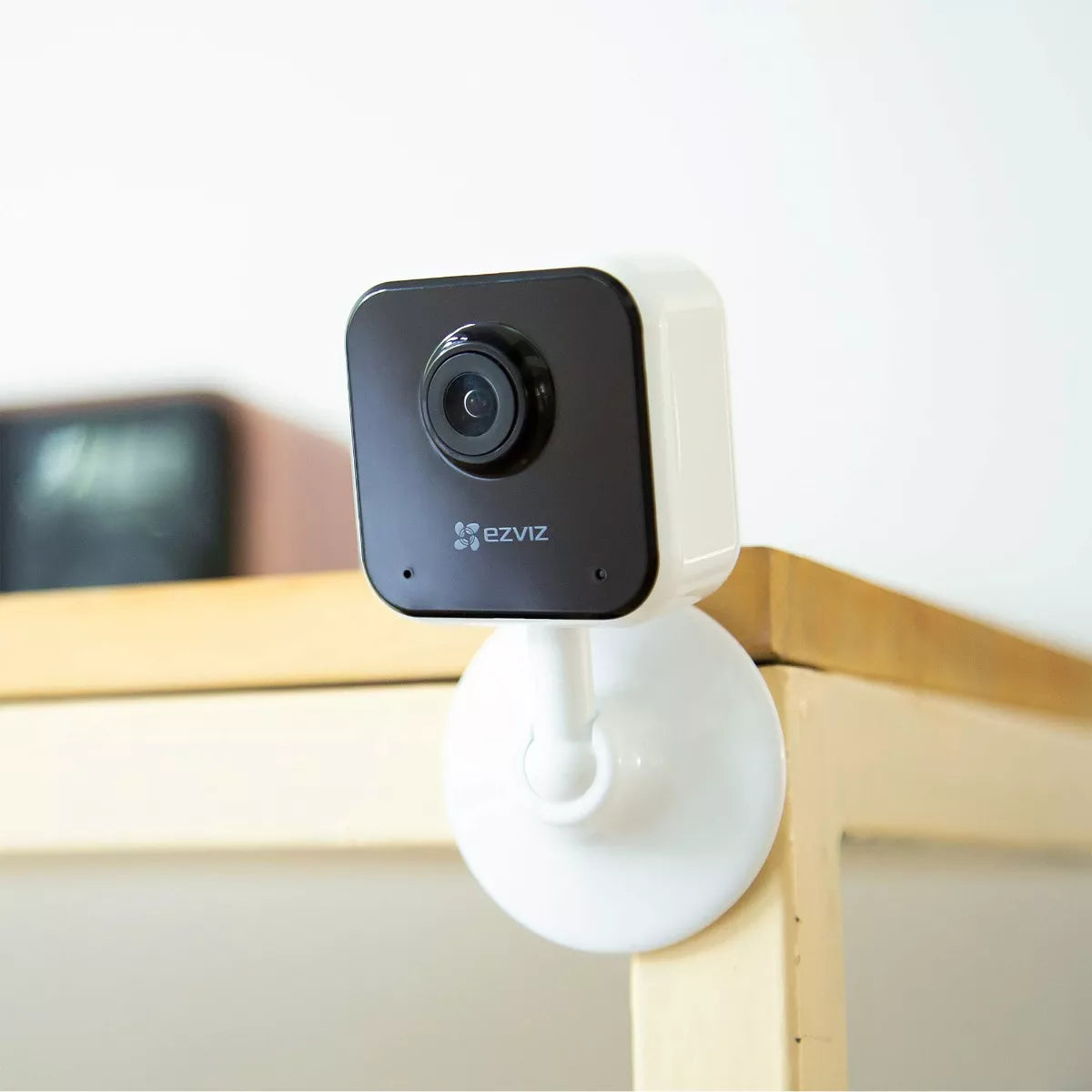 Cámara EZVIZ doméstica 1080p, 10 m IR, interior bidireccional SD hasta 512 GB | H1C